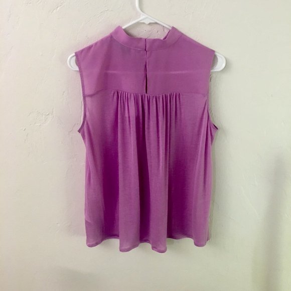 French Connection NWT Lilac Lavender Crepe Satin High Neck Sleeveless Blouse - Picture 4 of 10